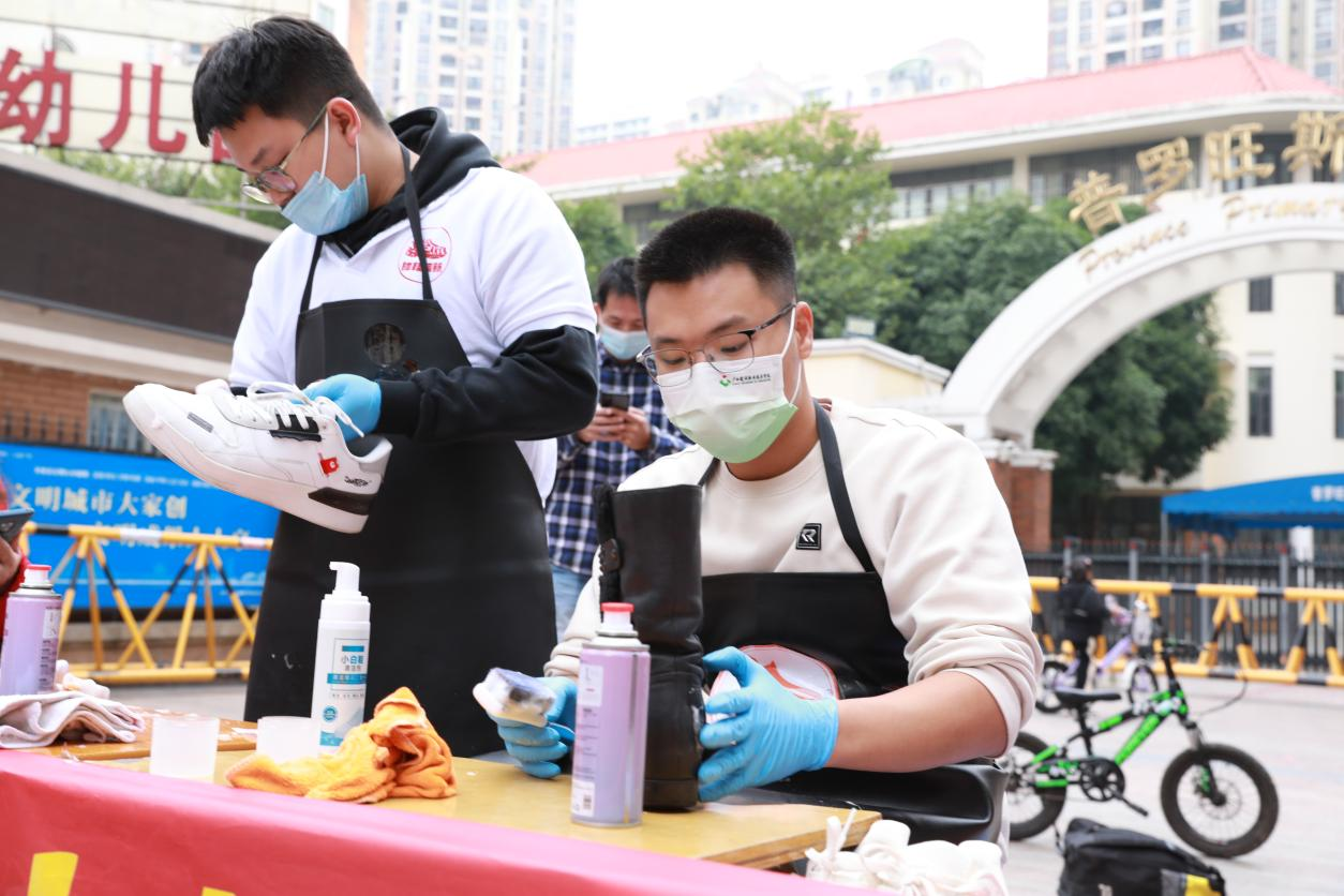 普羅小學門前服務居民