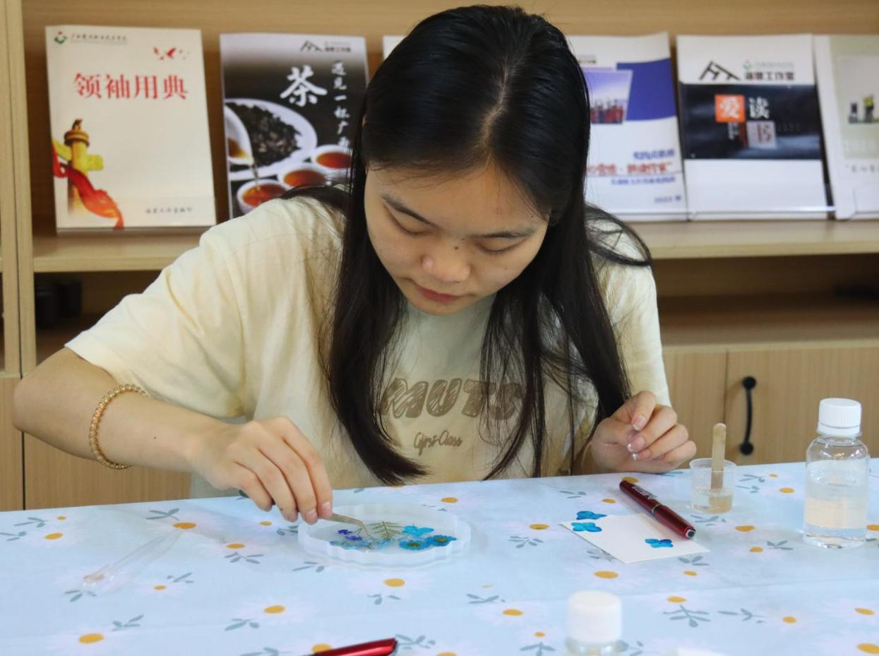 手工壓花杯墊制作