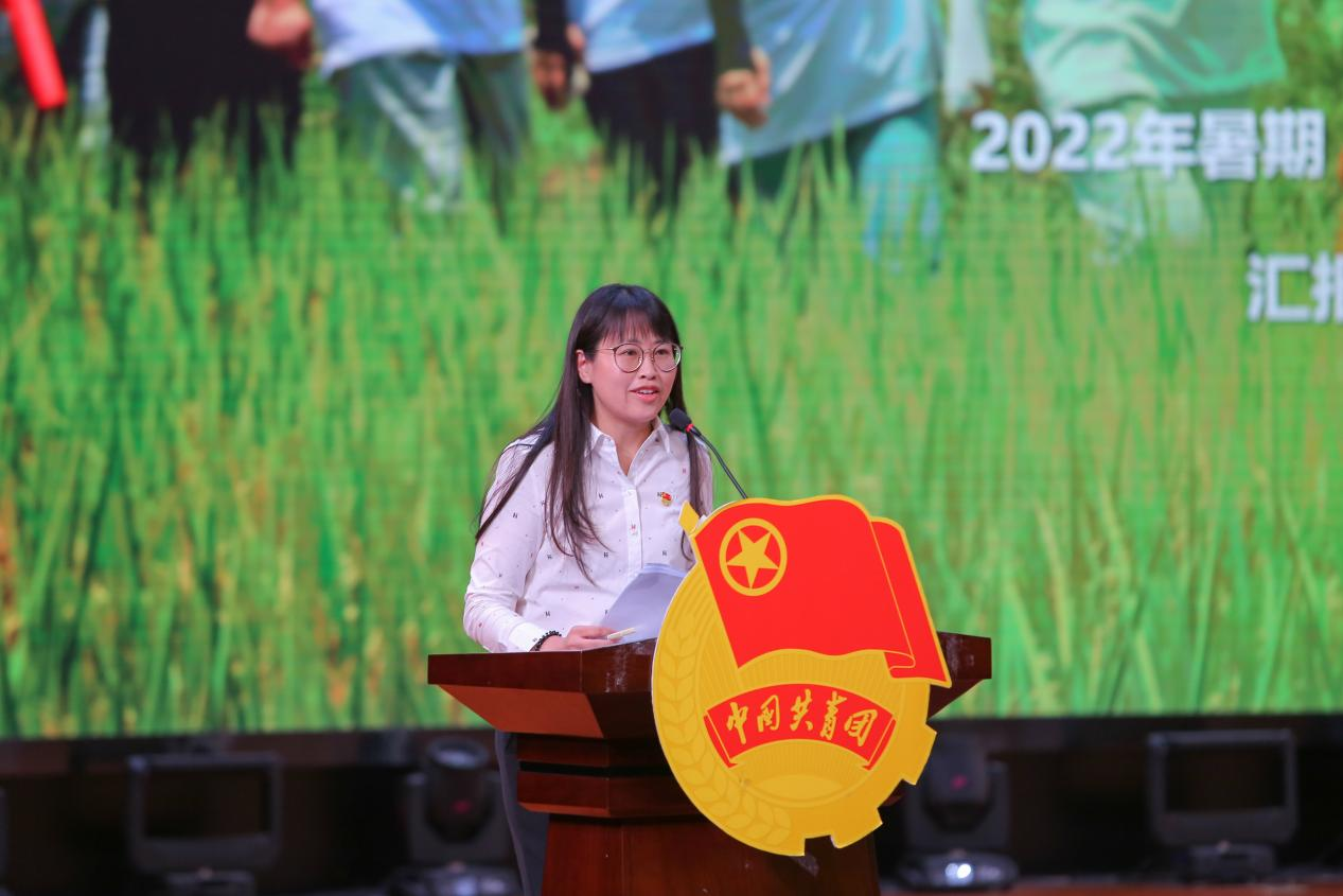 社會實踐“優(yōu)秀品牌項目”代表?徐靜老師作經(jīng)驗分享