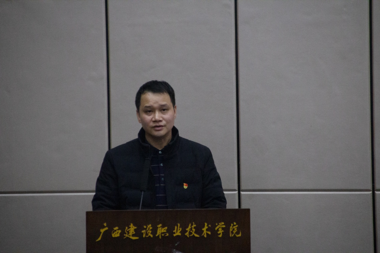 許愿副書記（主持工作）在會上講話