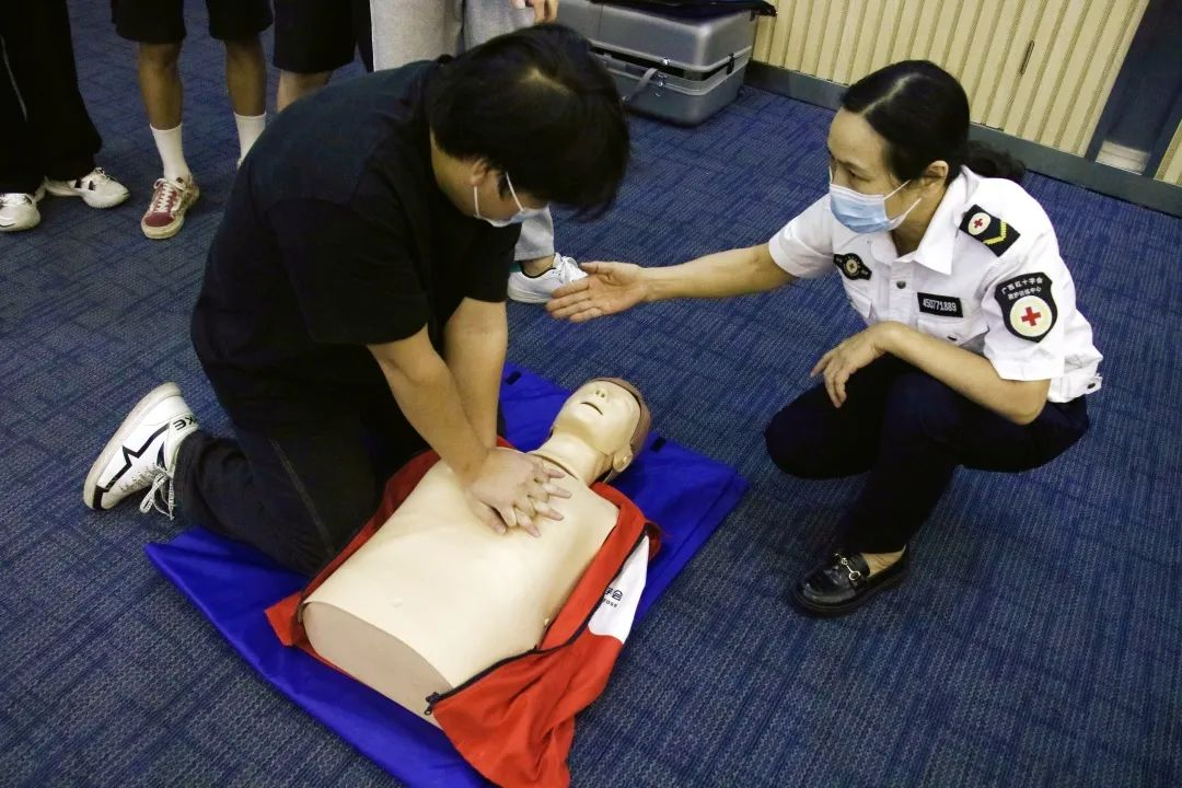 現(xiàn)場教授救護知識