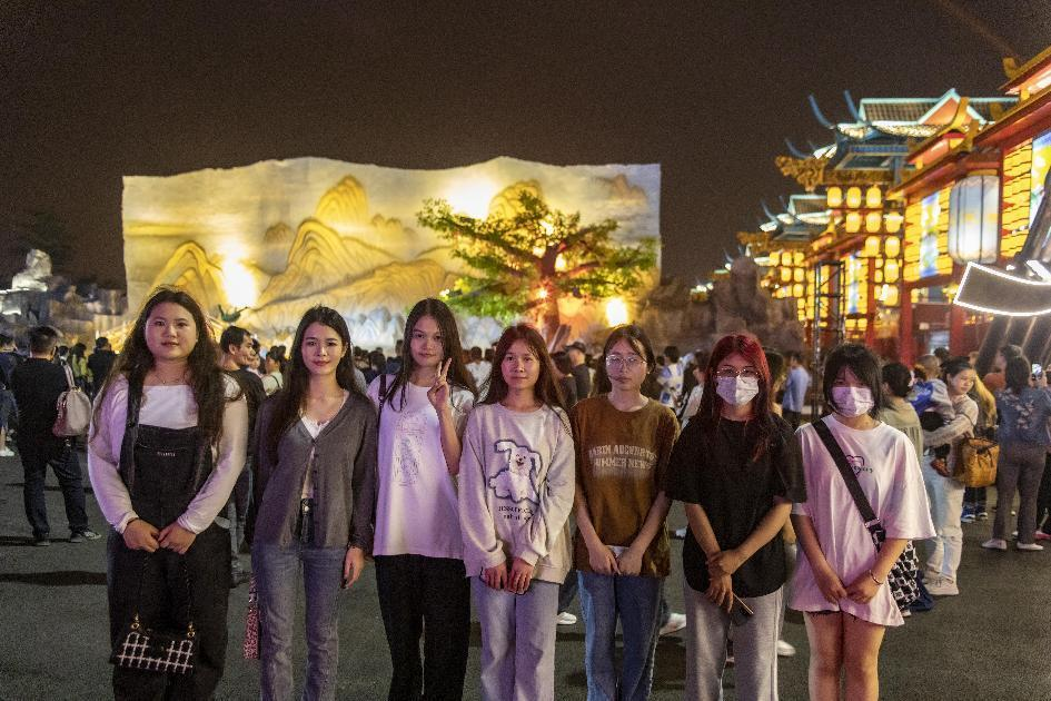 研學實踐活動小組合影