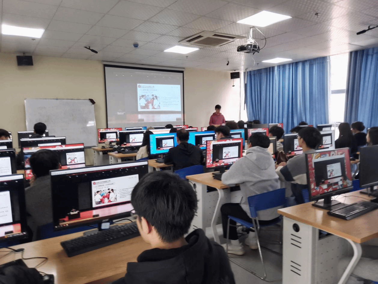 移動(dòng)2104班分會(huì)場