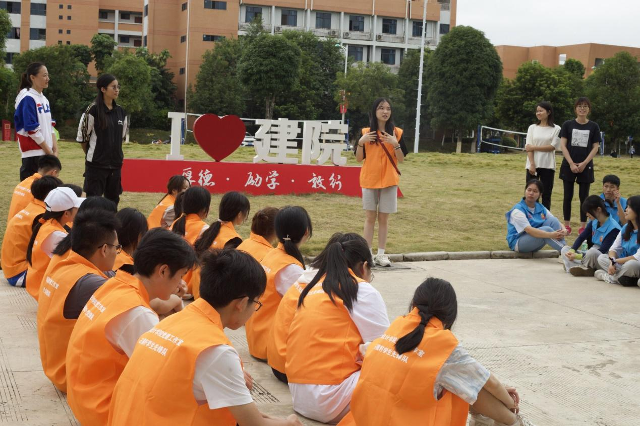 隊(duì)員正在心得分享