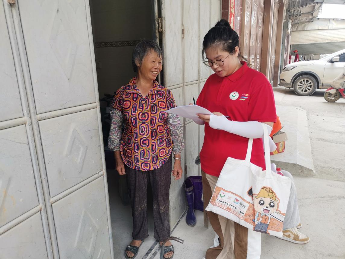 走近農戶了解普通話使用情況