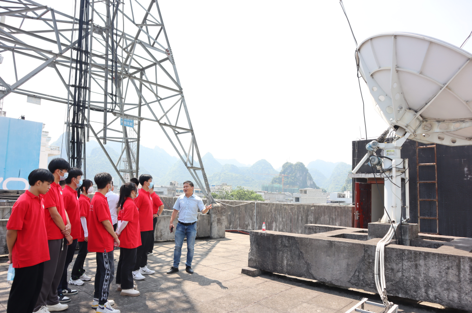 中國移動馬山分公司技術人員介紹通訊設備施工工藝