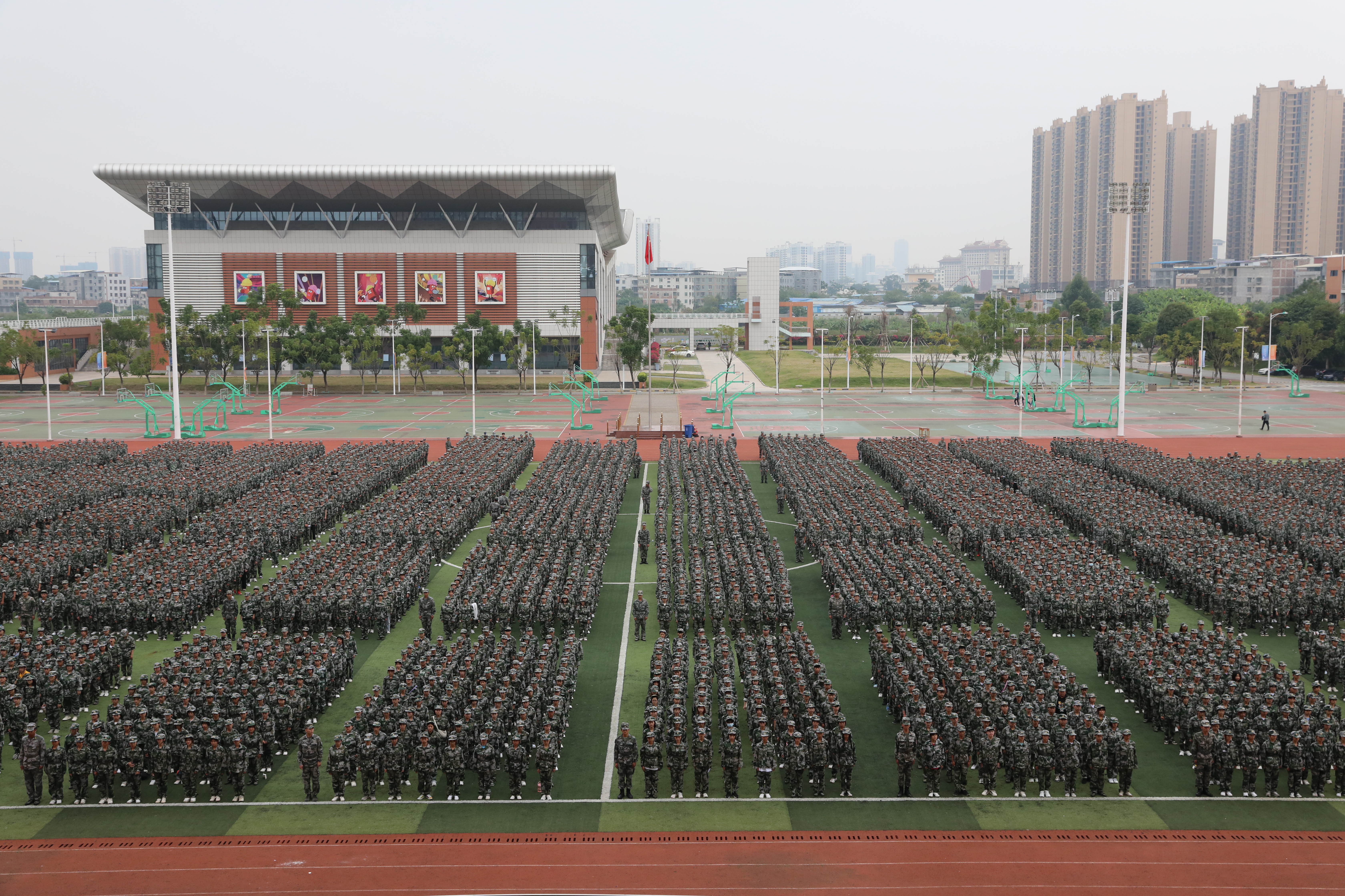 2021級新生安全疏散到指定地點