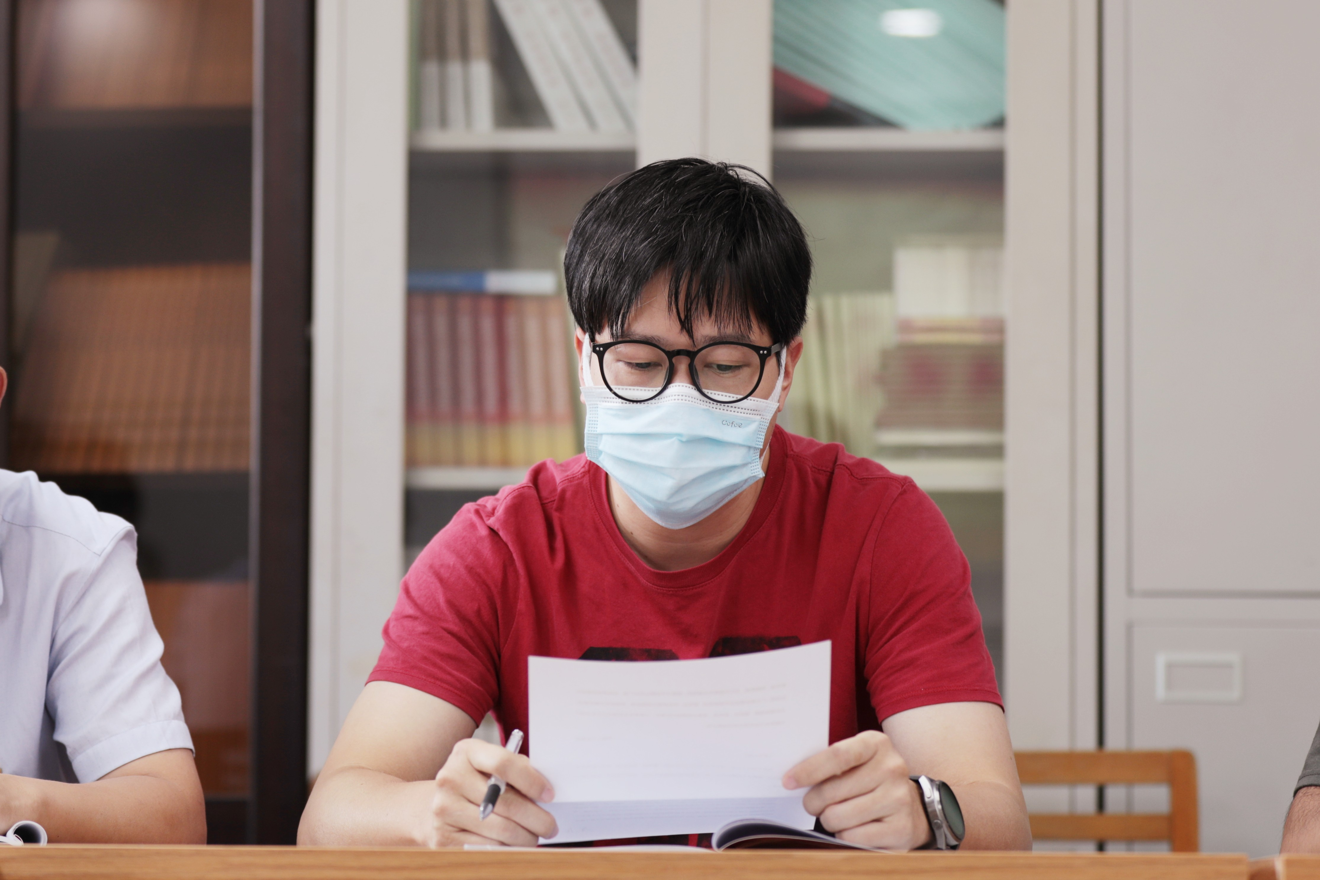 黃金同志作交流發言